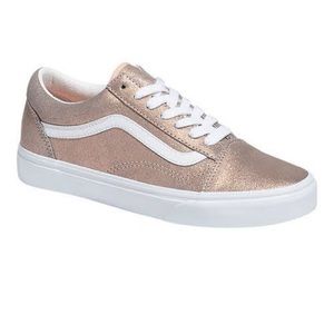 Vans Old Skool Women’s Sneaker